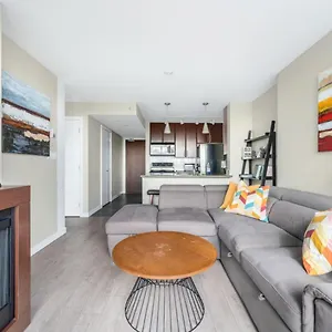 Explore Downtown From Luxury 1 Bed/bath Vancouver
