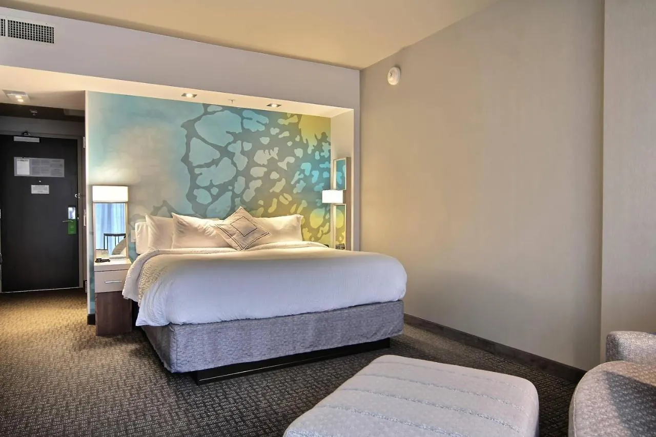 **** Szálloda Courtyard By Marriott Québec Kanada