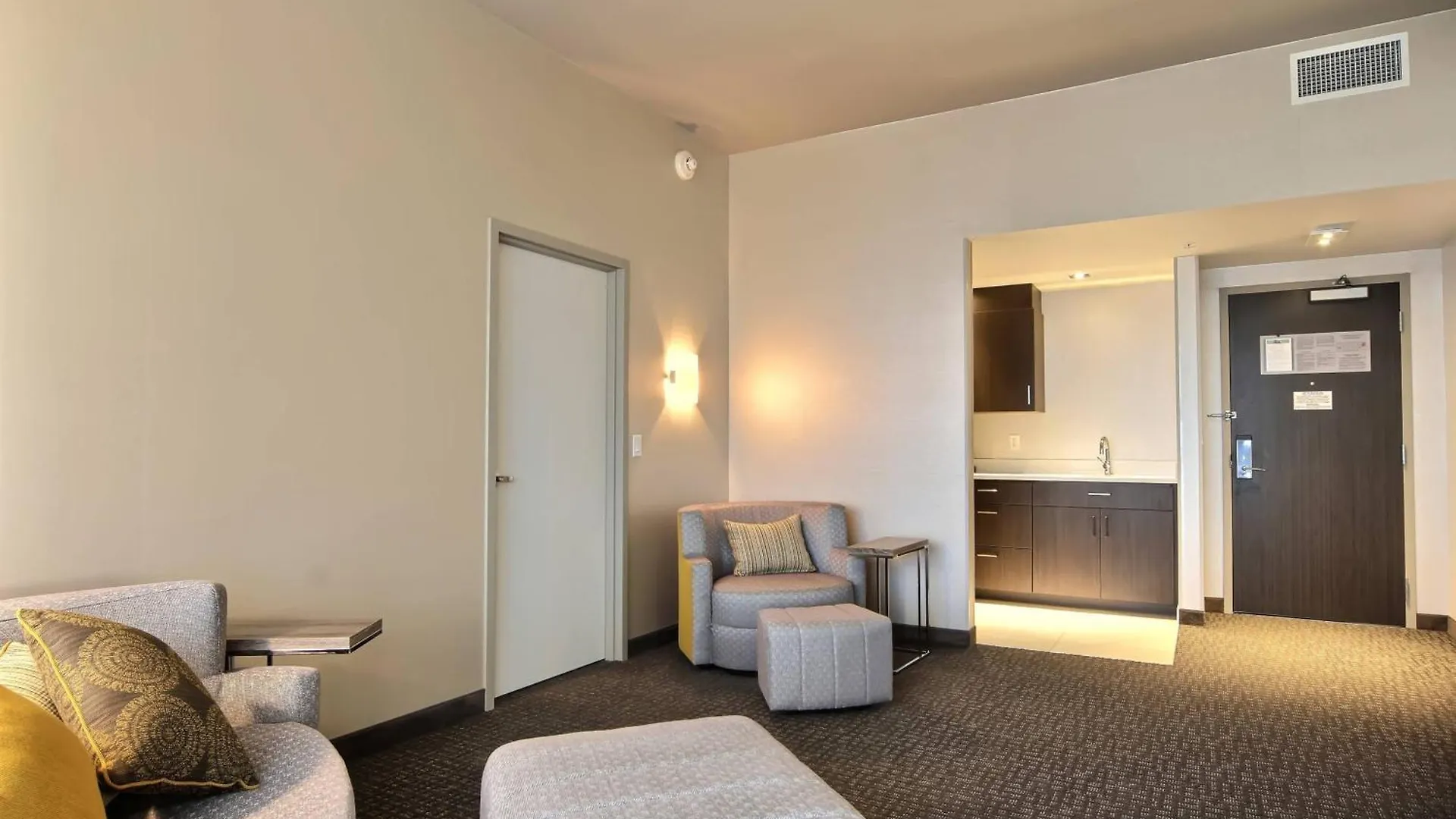 **** Szálloda Courtyard By Marriott Québec Kanada